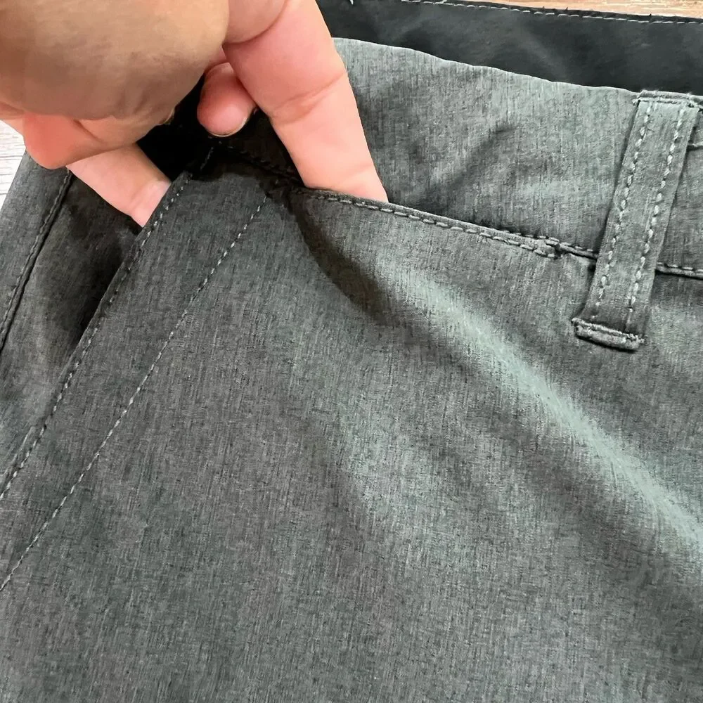 Tommy Bahama Men’s Gray & Blue Hybrid Performance Shorts